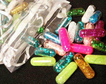 20 Glitter Pills in Organza Bag / Sparkle Capsules Glitter Bomb Sparkly Confetti Rainbow Bachelorette Party Favor / Funny Gag Gift / Unicorn