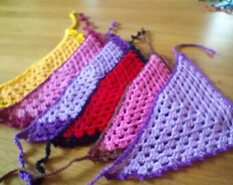 Bandana all'uncinetto per cani o gatti: elegante accessorio per animali domestici per tutti i giorni o per occasioni speciali. Regalo perfetto per un amante di cani/gatti.