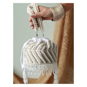Cartera bordada con cuentas blancas: elegante bolso de mano para bodas, fiestas y ocasiones especiales, elegante bolso de noche