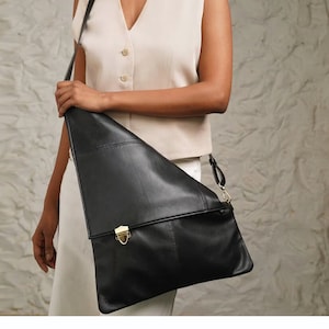 Schwarze Echtleder Sling Bag - Hochwertige Crossbody Bag - Alltagshandtasche für Frauen
