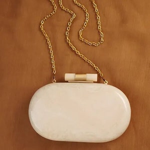 Pochette blanche en résine fabriquée à la main - Pochette tendance parfaite - Sac à main pour mariages, fêtes et événements
