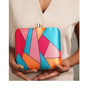 Blaue und rosa handgefertigte bedruckte Seidenhandtasche - bunte Handtasche