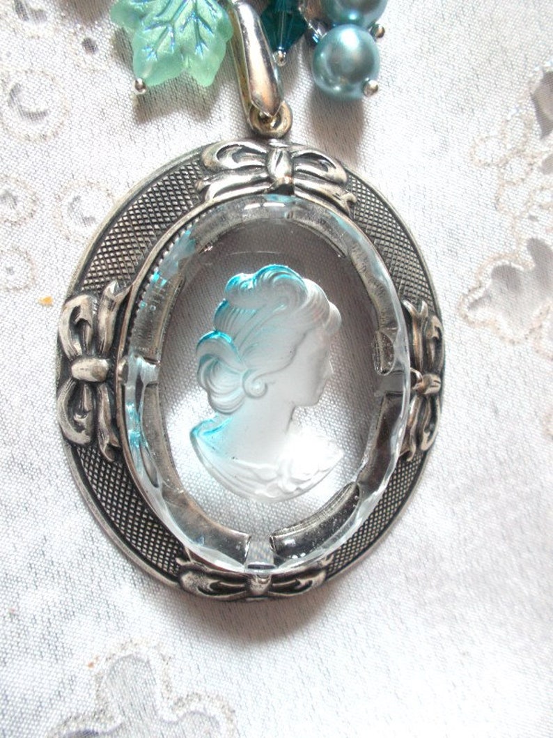 romantic necklace in shades of blue