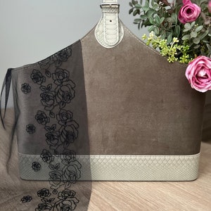 Black Embroidered Lace Kirsty