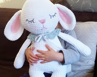 Amigurumi Crochet Pattern Bunny Mia (German/English/Turkish/ Spanish) PDF