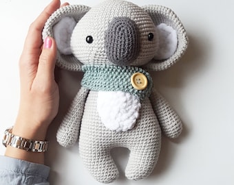 Amigurumi crochet instructions "Koala Pepe" (German+English+Spanish) PDF