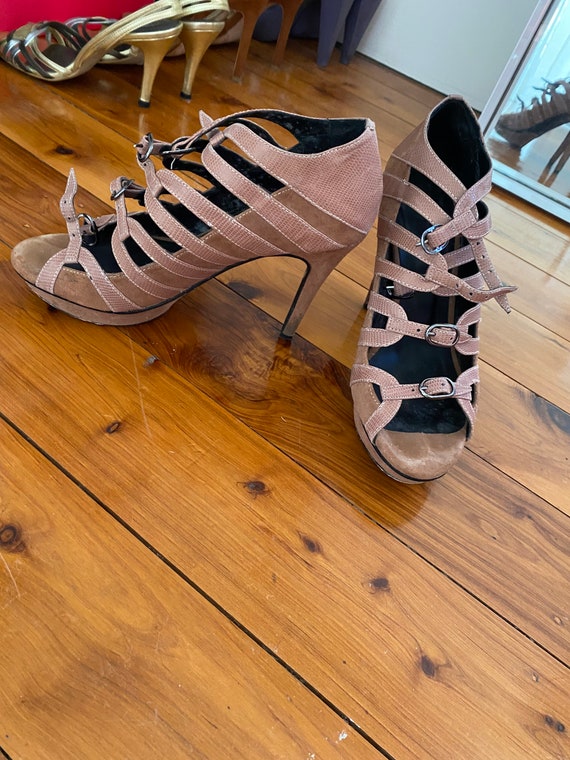 Women’s second hand sandal booties look