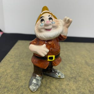 Vintage Walt Disney Productions Japan Snow White Dwarf Porcelain Figurine