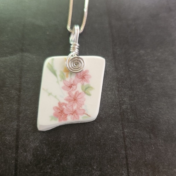 Antique China Pendant, Flower Design Pendant, Antique Broken China Pendant, Antique Dish Pendant, Broken China Necklace, Handmade  Pendant