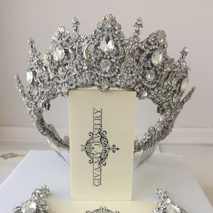 Crystal Crown~Wedding Crown~Vintage Crown~Silver Tiara~Wedding Crown~Crystal Earrings~Crystal Set