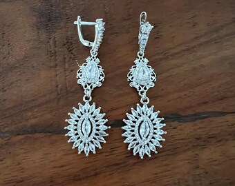 Wedding earrings~Silver earring~Bridal earrings~Rhinestone wedding earrings~Drop earrings~Crystal wedding earrings