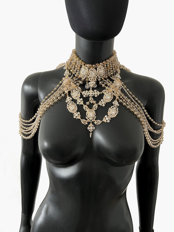 Rhinestone shoulder hotsell necklace