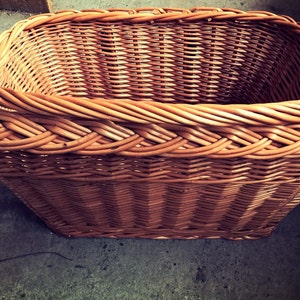 Bike basket, Brown wicker bike basket, bicycle basket, wicker basket, handmade bicycle basket image 2