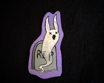 Spooky Spring Brooches -- "Ghost"