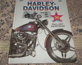 Vintage book: " The Gatefold Book of Harley-Davidson" 36 pull-out Gatefolds