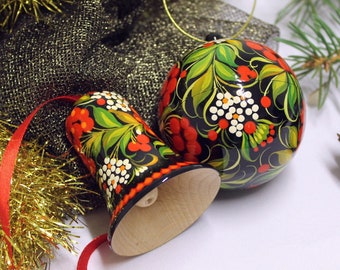 Ukrainian handmade Christmas ornaments set of wood, Hand painted Christmas ball 7 cm openable and Christmas bell 6.5 cm Petrykivka painting