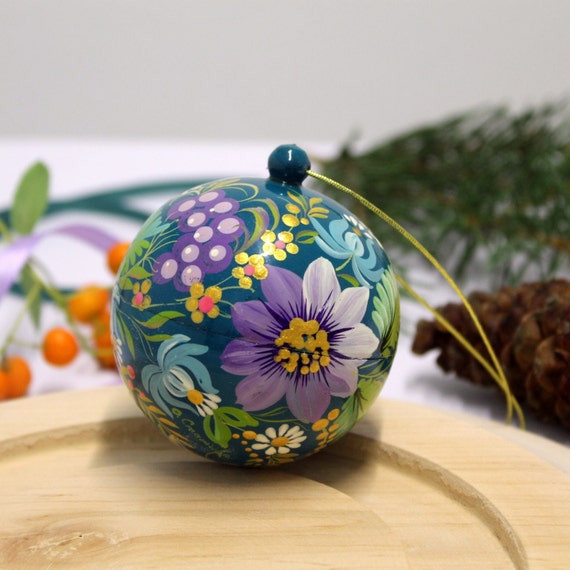 Exklusive Handbemalte Christbaumkugel aus Holz mit Motiv originelle Ukrainischer Christbaumschmuck Hochwertige Weihnachtskugeln