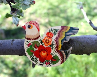 Bird fridge magnet - animal wooden magnets figures - pretty Ukrainian magnets - small gifts - Handmade nice magnets from Ukraine