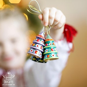 Cloches de Noël originales en bois sapins, décorations de Noël spéciales, cloches originales faites à la main, artisanat image 6