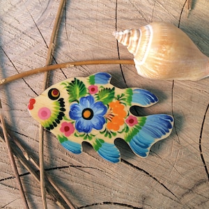 Fish lover fridge magnets - animal wooden magnets figures - lovely Fisches magnets -small gifts idea with ukrainian Petrykivka painting