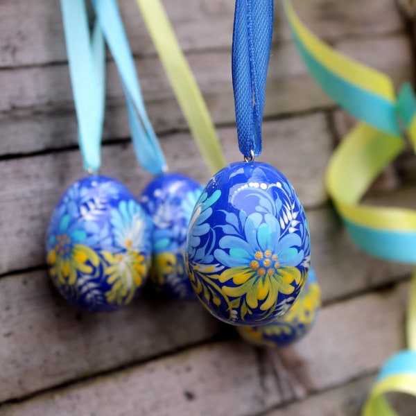 Petits oeufs de Pâques peints à la main à suspendre, oeufs en bois peints aux couleurs jaune-bleu ukrainien Décoration en bois Artisanat ukrainien