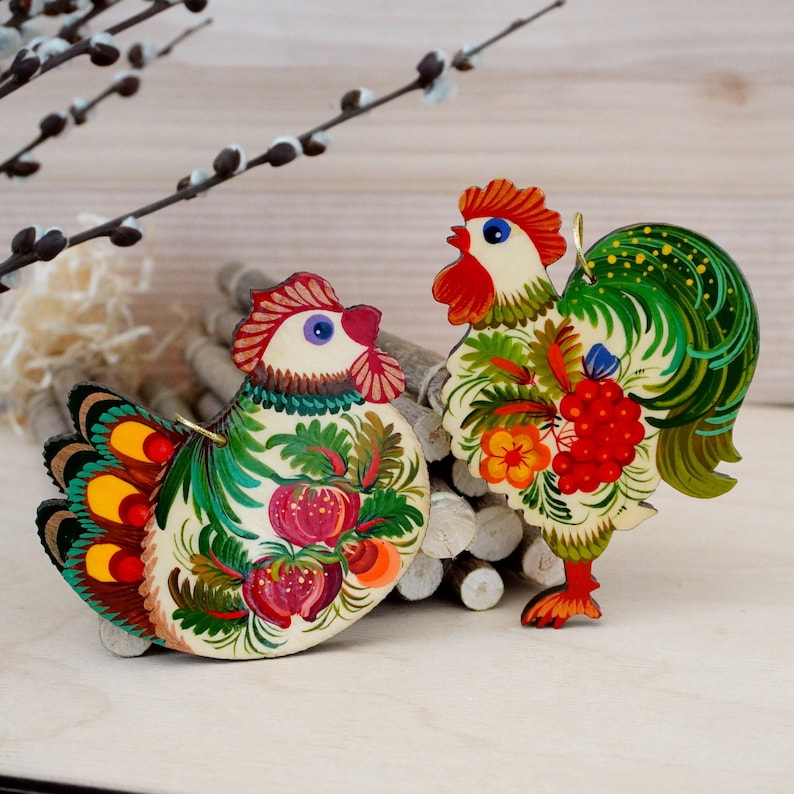 Ensemble de décoration de Pâques fait à la main en bois coq, poulet artisanat traditionnel ukrainien décorations de Pâques image 1