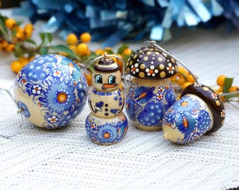 Miniature Christmas wooden ornaments Set 4 pcs figures, hand painted small Christmas decorations mini, Ukrainian artisanal Petrykivka