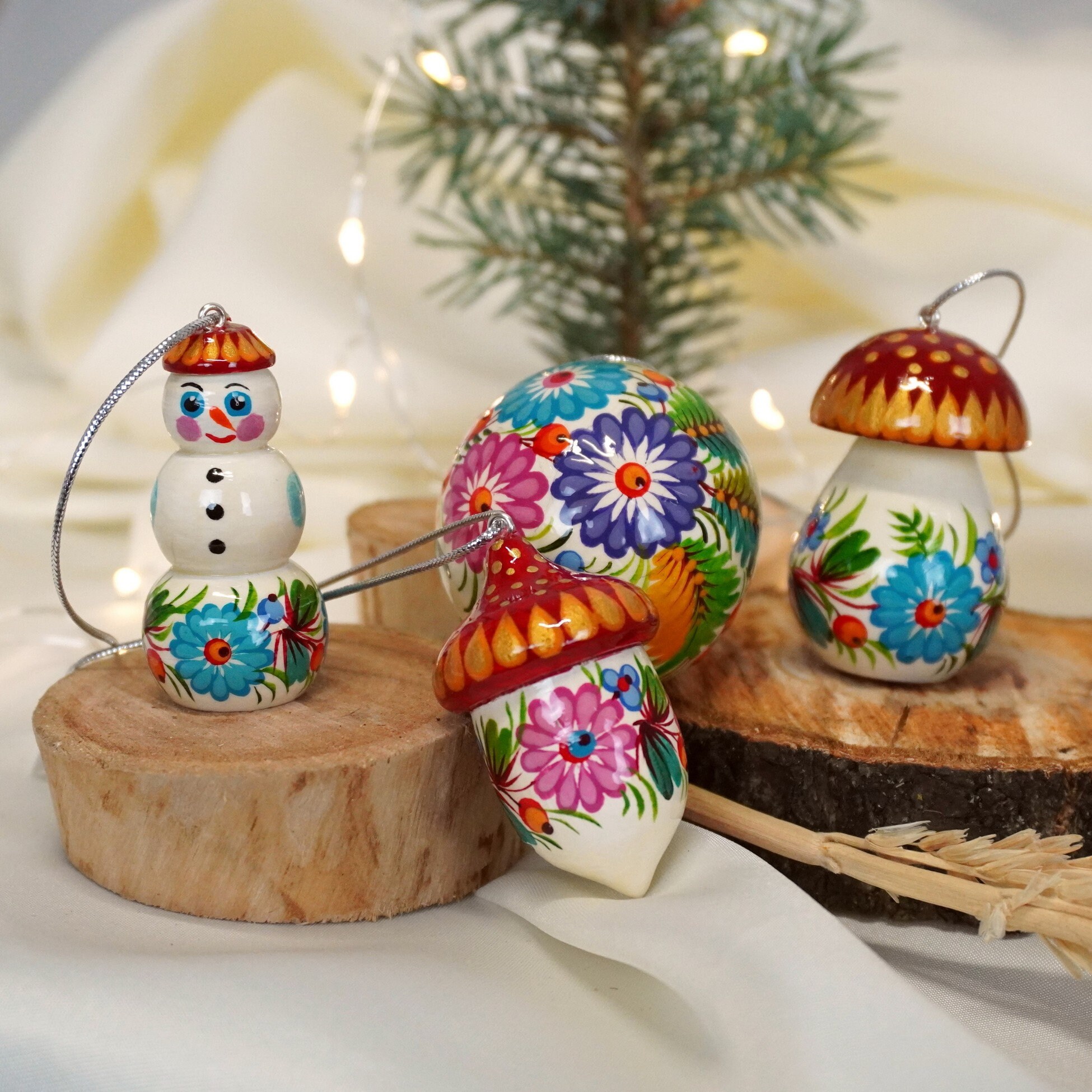 4 Decorazioni Albero In Legno A Forma Di Pupazzo Di Neve Con Taschino Porta Regali: Appendini Colorati E Resistenti Per Un Natale Speciale!