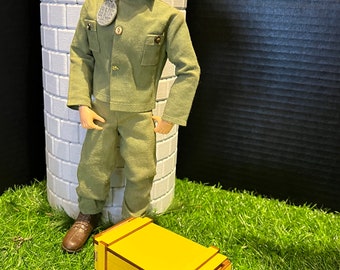 Gi Joe / Action Figure 1/6 Scale Custom Wood Crate: Large/Yellow -LGCRATEGENVR04