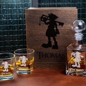 personalized whiskey decanter set in wood box, whiskey gift set Christmas gift for gamers, gift for boyfriends