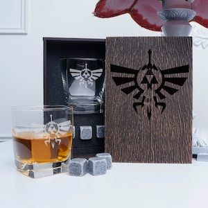 Personalisiertes Whisky Geschenkset Bourbongläser Whiskysteine in gravierter Holzbox Geschenk für ihn Weihnachtsgeschenk für Papa, Gamer Geschenke für ihn