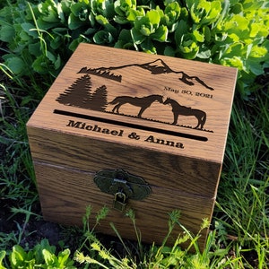 Scatola per biglietti di nozze in stile country - matrimonio in montagna - scatola per biglietti di nozze in legno, regalo di nozze, regalo per lo sposo e regalo per le damigelle d'onore, regalo di anniversario
