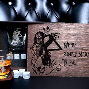 Whiskey gift set 2 personalized whisky glasses, engraved glasses unique gift for couple, Wedding gift for groomsmen