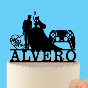 Gamer wedding cake topper, Video game wedding cake topper, Gaming Couple Cake Topper, Gaming Mr & Mrs Cake Topper,