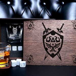 Personalized whiskey gift set, wedding personalized, 2 whiskey glasses, whiskey stones engraved rock glasses, Christmas gift for gamers