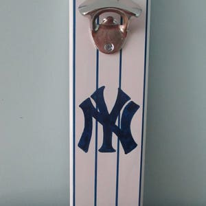 New York Yankees Baseball Team .... Wooden Bottle opener with magnetic cap catcher bottle cap catching opener