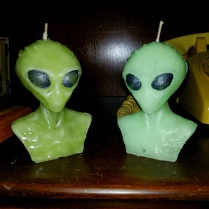 Alien Bust Candle