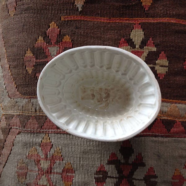 Victorian Jelly Mould - Antique Ceramic Jelly Mould - White Ceramic Jellymold - Vintage Jellymould