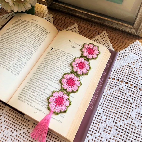 Crochet Bookmark, Pink Flower Bookmark, Bookmark for Mom, College Planner Accessories, Book Club Bookmark, Unique Bookmark