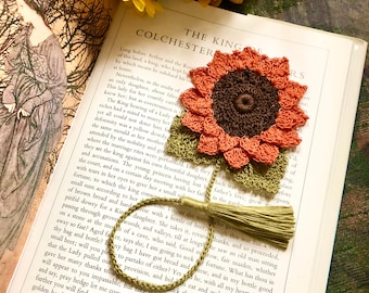 Crochet Bookmark, Orange Sunflower Bookmark,  Floral Bookmark, Book's Accessories, Student's Planner Bookmarks, Book Club Bookmark