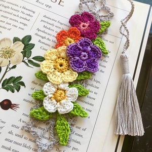 Crochet Bookmark, Mother's Day Gifts, Planner Accessories, Book Club Accessories, Unique Gifts, Gifts for Mom, Little Gifts image 4