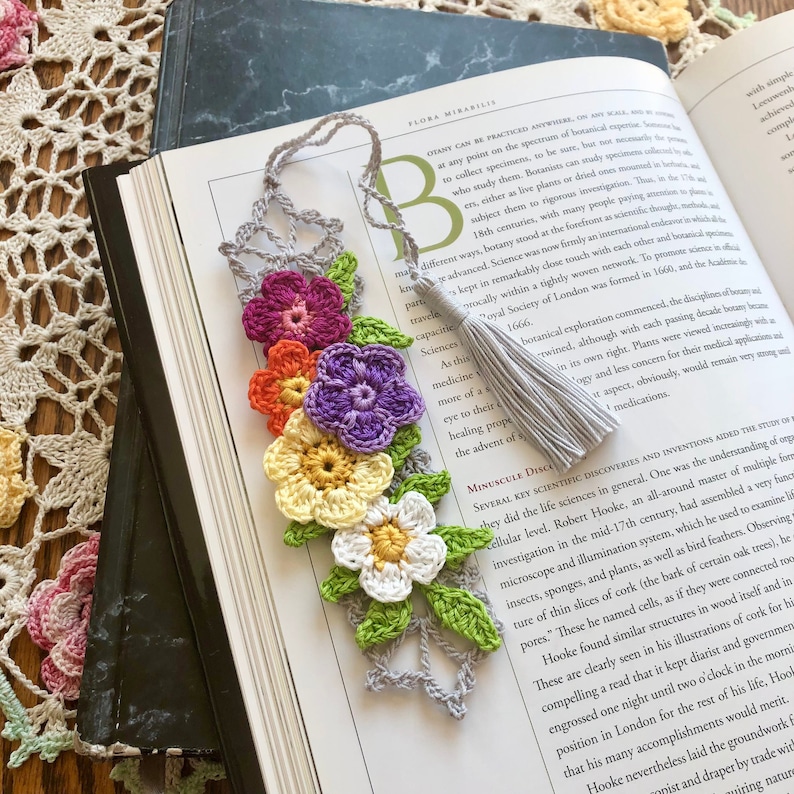 Crochet Bookmark, Mother's Day Gifts, Planner Accessories, Book Club Accessories, Unique Gifts, Gifts for Mom, Little Gifts image 1