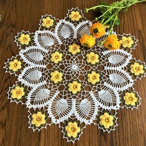 Crochet Pineapple Rose Doily: 21&quot; Round Table Centerpiece