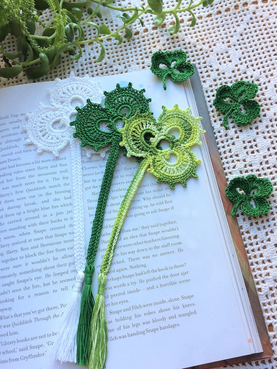 Crochet Bookmark Shamrock Bookmark White Shamrock Bookmark Clover Bookmark Book Club Bookmarks Book Club Accessories Unique Gifts