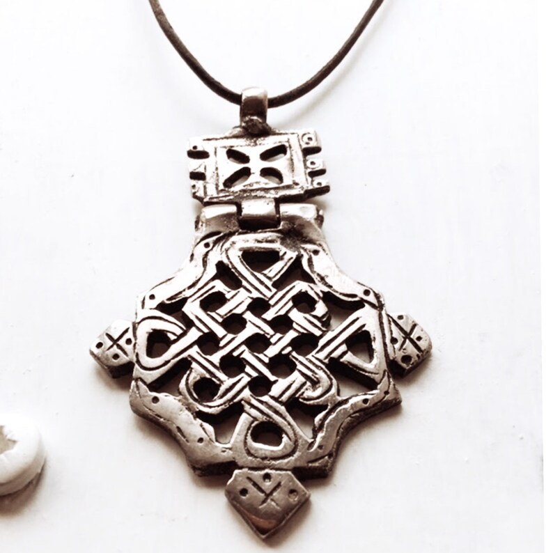 Celtic necklace Celtic jewellery chunky necklace vintage | Etsy