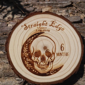 Straight Edge Skull Personalized Sobriety Milestone Medallion w/Sobriety date & Name, Sober Birthday AA NA Chip Tag Coin Women&#39;s Men&#39;s Gift