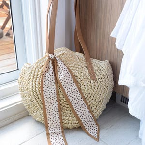 Sac fourre-tout en paille bohème, sac fourre-tout bohème, sac rond en paille, cadeau pour elle, sac pour femme, sac de plage sac d'été, sac écharpe en forme de coeur