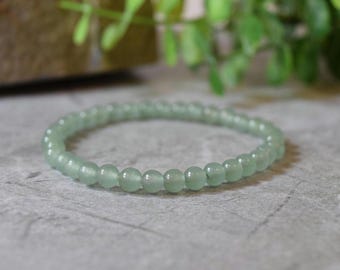 Green Aventurine Beaded Bracelet: Natural Crystal Stretch Bracelet