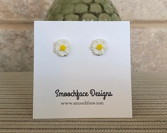 Tiny Daisy Flower Clip On Earrings!