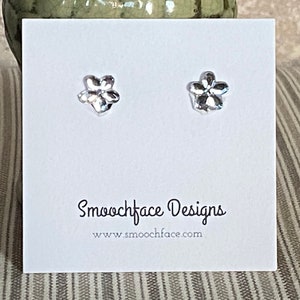 Pretty Little Flower  Clip On Earrings!